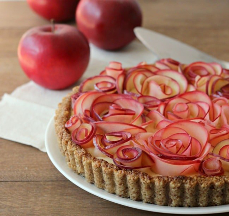 Apple rose 