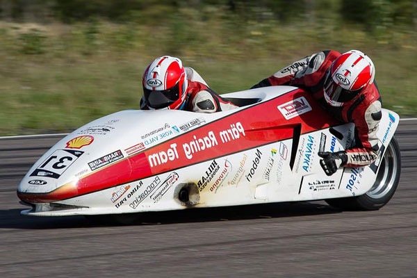 Sidecar racing